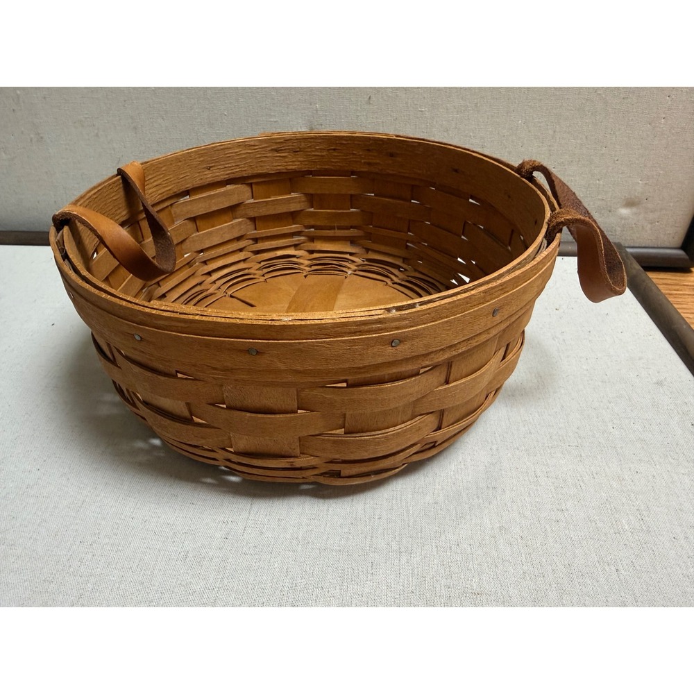 Longaberger Basket 1992 Round Handwoven Leather Handles Vintage Home Decor 9in-